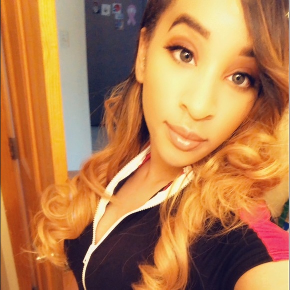 Meet your Posher, Leslie - Picture 1 of 1